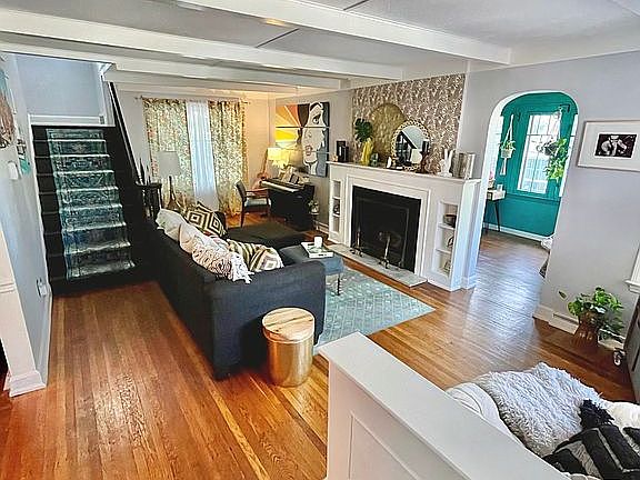 3rd image of 1014 Amelia Ave