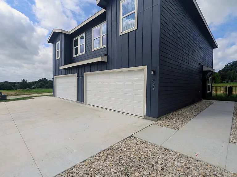 3501 E Renfro St #602 — Photo 2