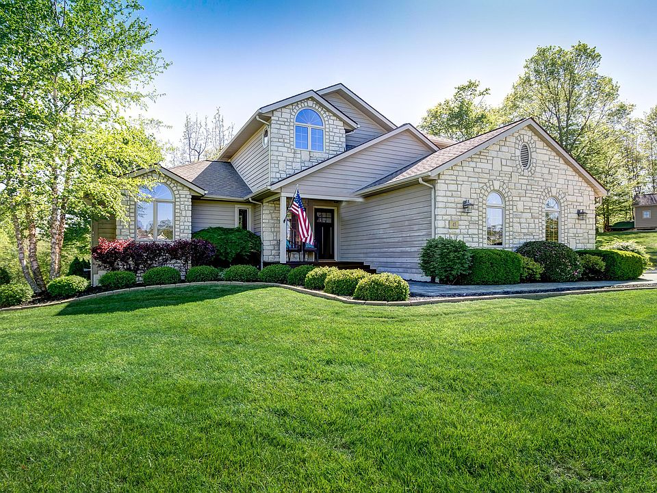 1st image of 45 White Oak Dr