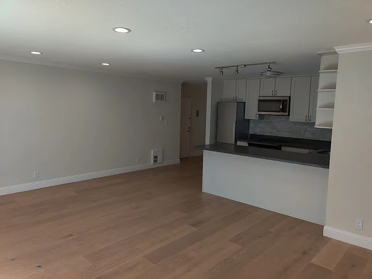 315 Hanover Ave #102 — Photo 6