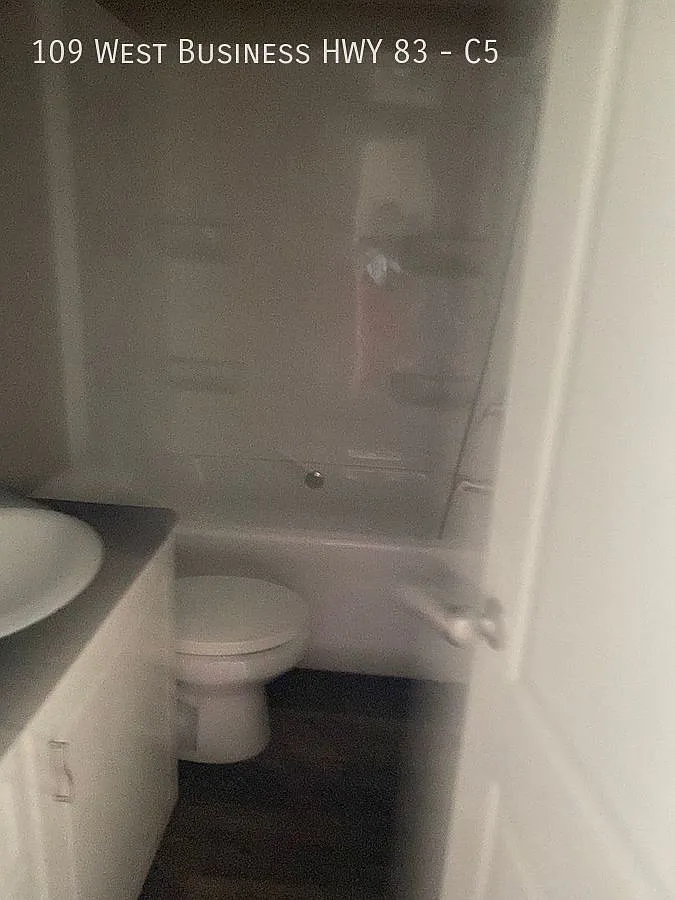 Now leasing — Photo 3