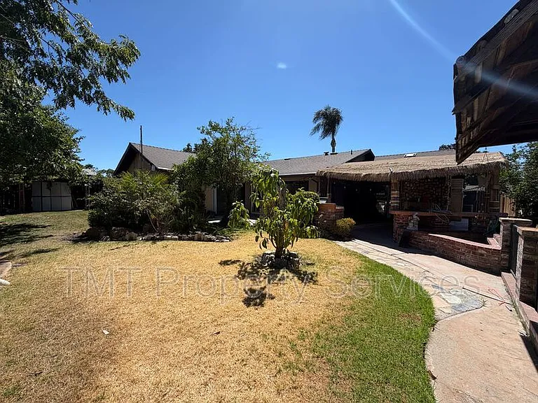 930 Graywood Cir — Photo 41