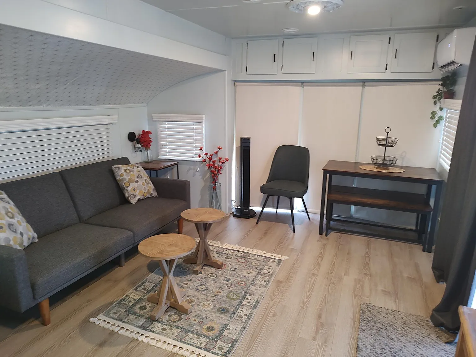 1 bed, 400 sqft, $1,050 — Photo 3