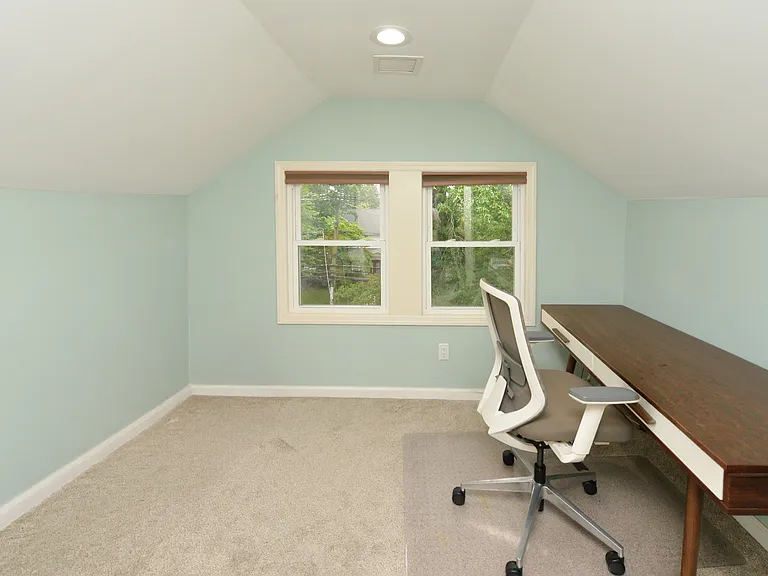 214 Oak St — Photo 21