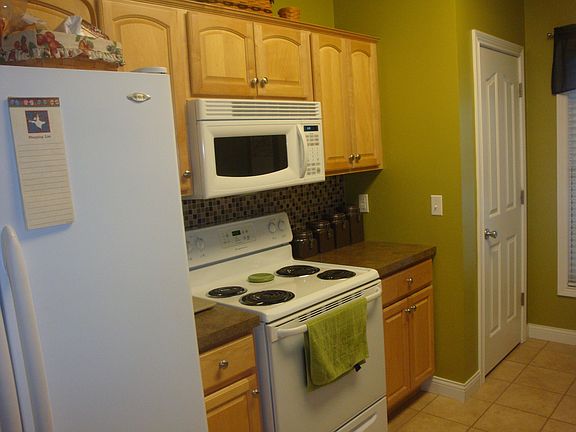 3rd image of 110 Lair Dr