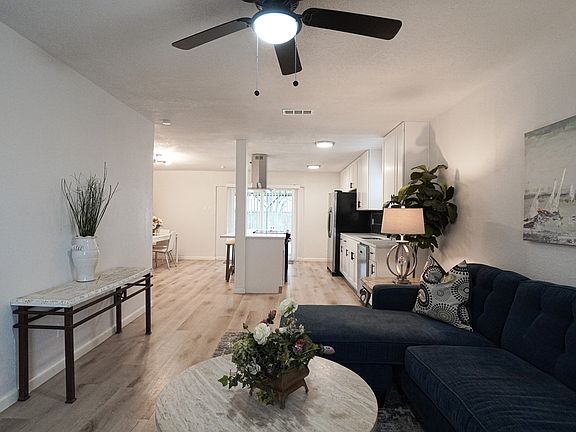 5th image of 6408 Locust St