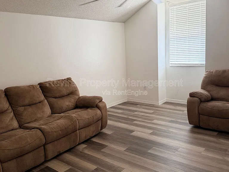 218 Ronaldale Ave — Photo 25