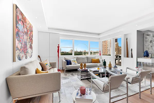 Rented by Bond New York | media 24