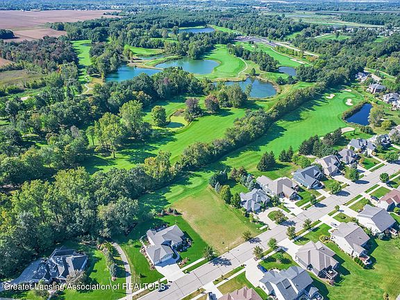 3rd image of 4930 Hawk Hollow Dr E