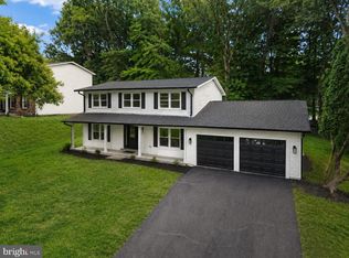 9137 Rockefeller Ln, Springfield, VA 22153