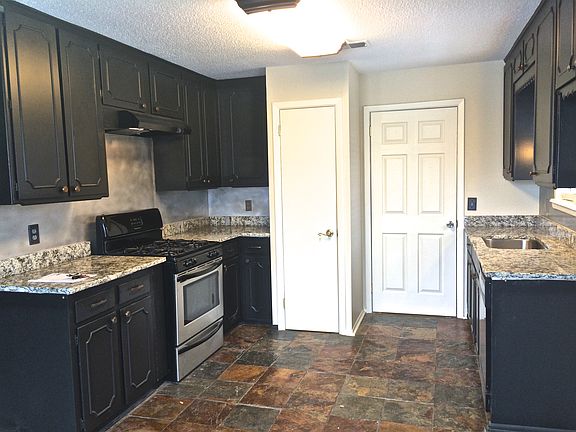 4th image of 4005 Clearwell St