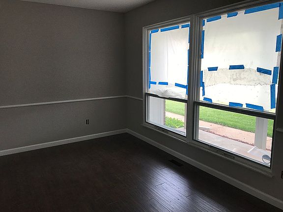 3rd image of 307 Shady Meadows Dr