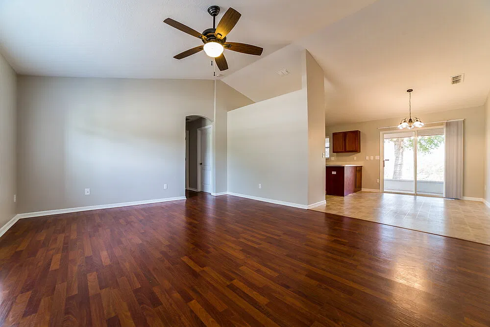 3 bed, 2.0 bath, 1365 sqft, $2,940 — Photo 4