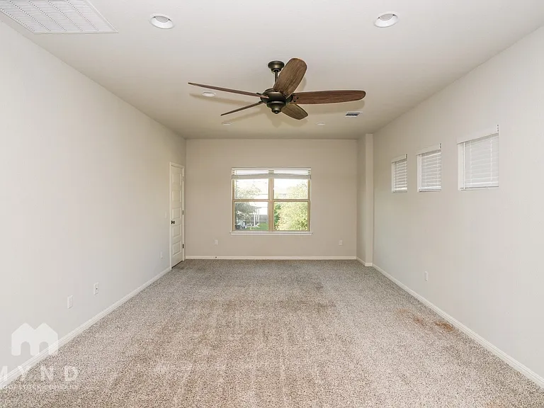 708 Hays Hill Dr — Photo 8