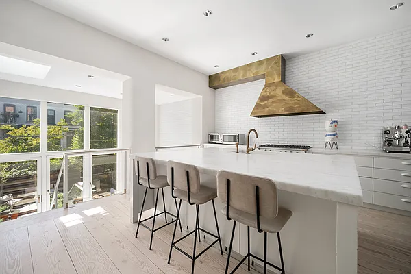 Sold by Compass | media 5