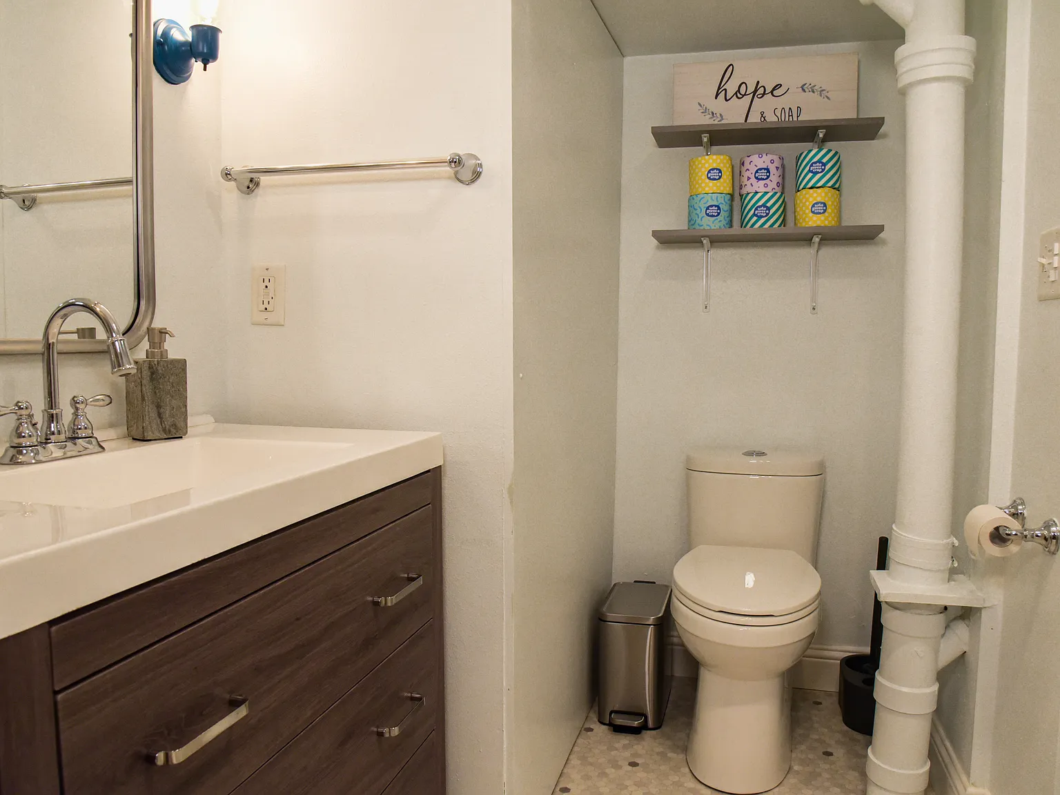 1 bed, 1.0 bath, 800 sqft, $2,200 — Photo 2