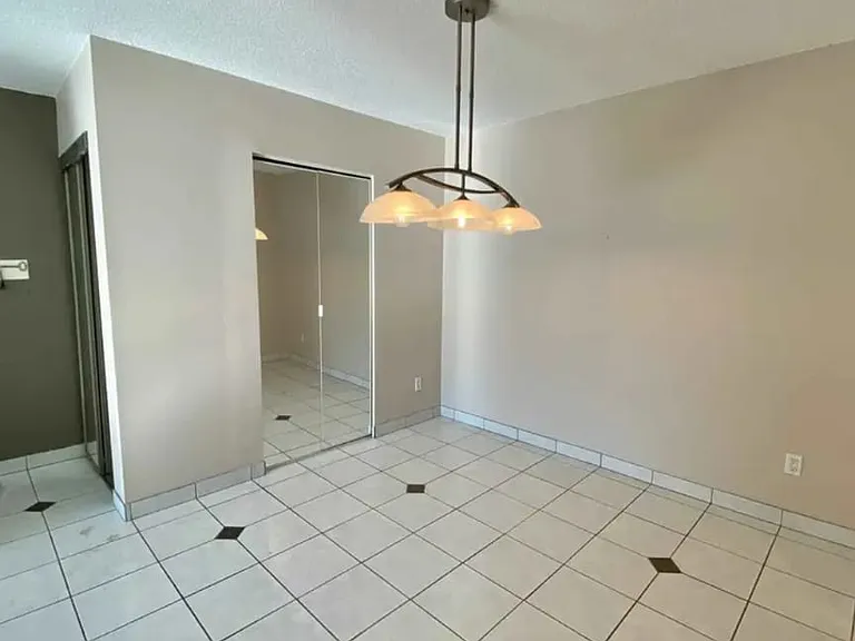 486 Kenaston Blvd #8 — Photo 8