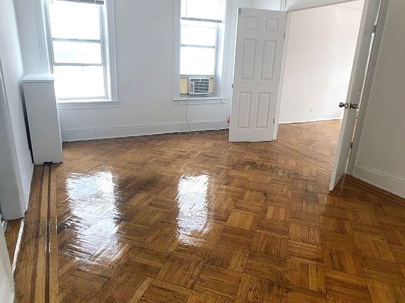2nd image of 23-84 27th St #2
