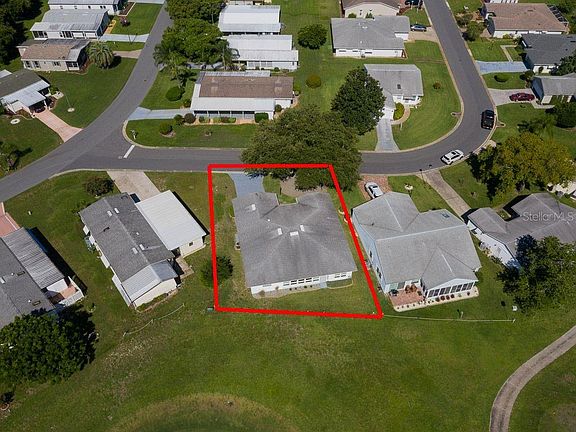 3rd image of 255 Willow Brook Dr