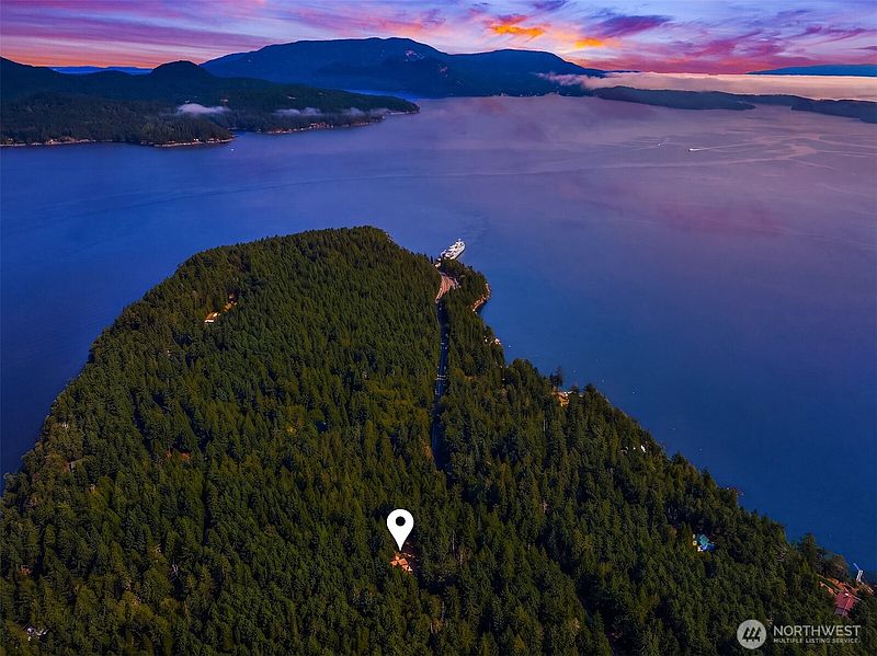 4th image of 640 Ferry Road