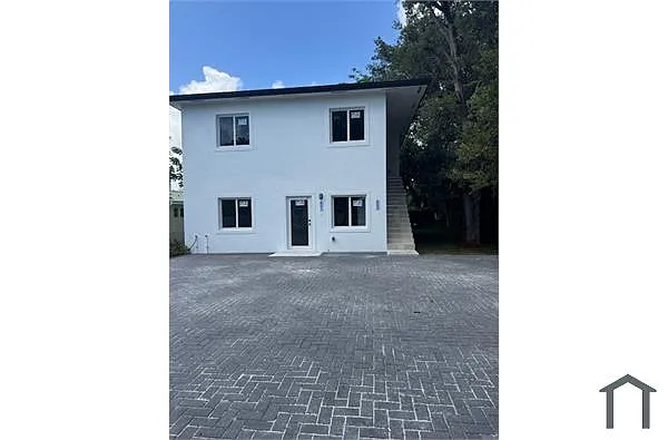 Building Photo - 801 NW 55th Ter