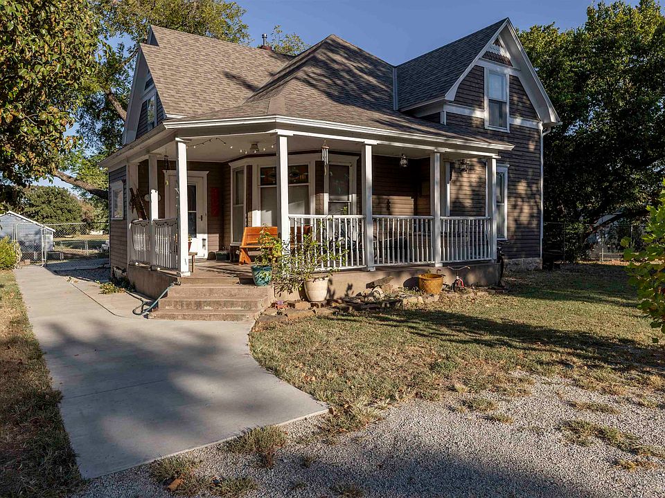 1st image of 407 S Cedar
