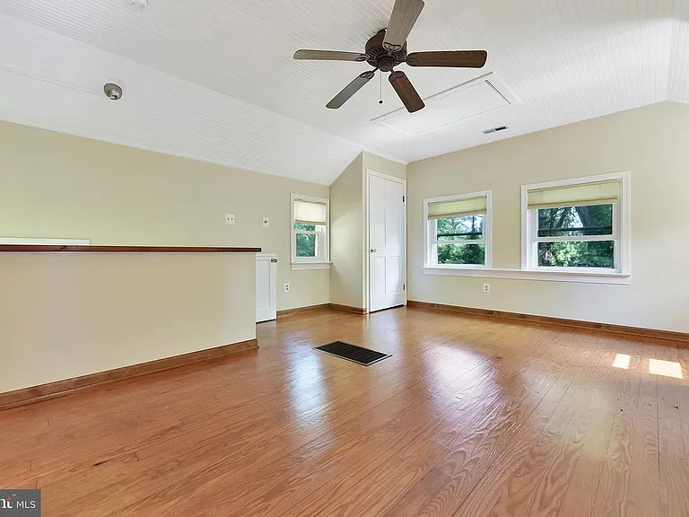 22030 Big Woods Rd — Photo 12