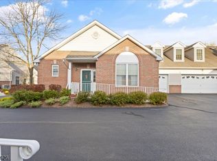 6 Indian Plantation St, Flemington, NJ 08822