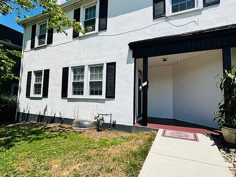 551 Park Pl — Photo 27