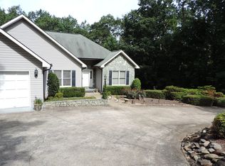 229 Oakwood Ln, Columbus, NC 28722
