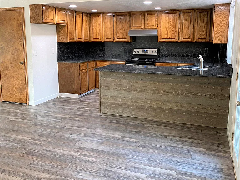 512 S Kearney Pl — Photo 25