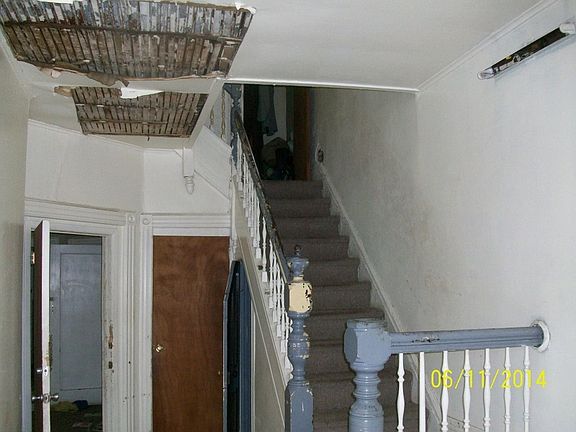 2nd image of 49 William St