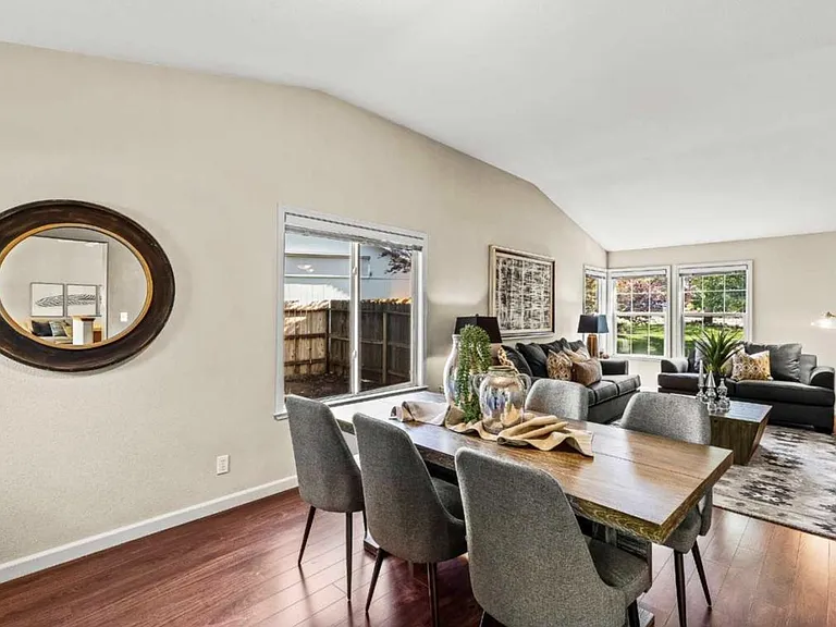 687 Morgan Ranch Dr — Photo 10