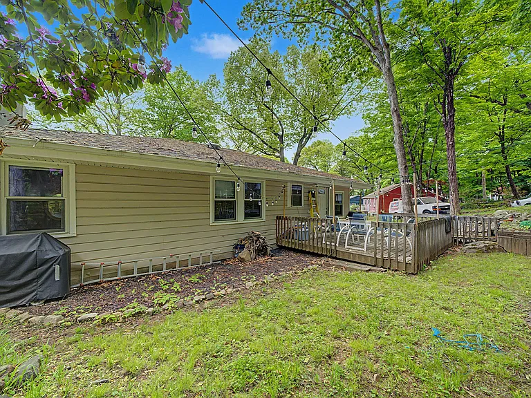 14 Valley View Dr — Photo 22