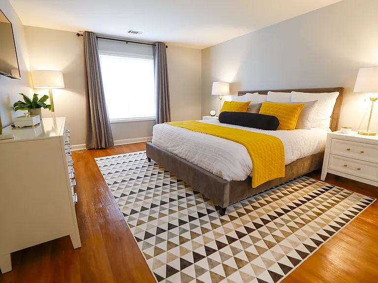 Farmingdale Apartments — Photo 44