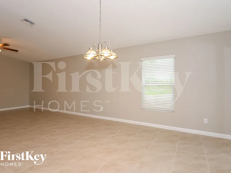 3501 SW Voyager St — Photo 5