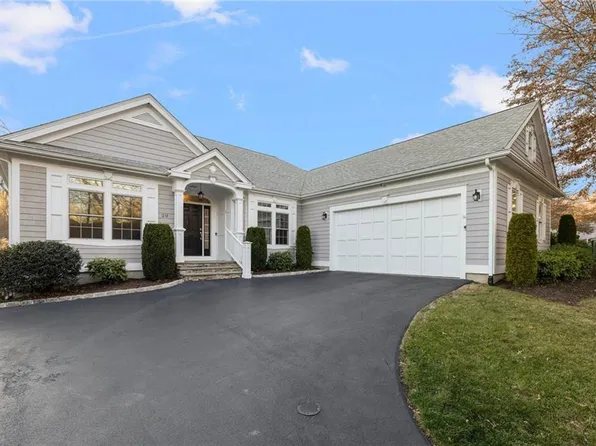 20 Frybrook Dr, East Greenwich, RI 02818