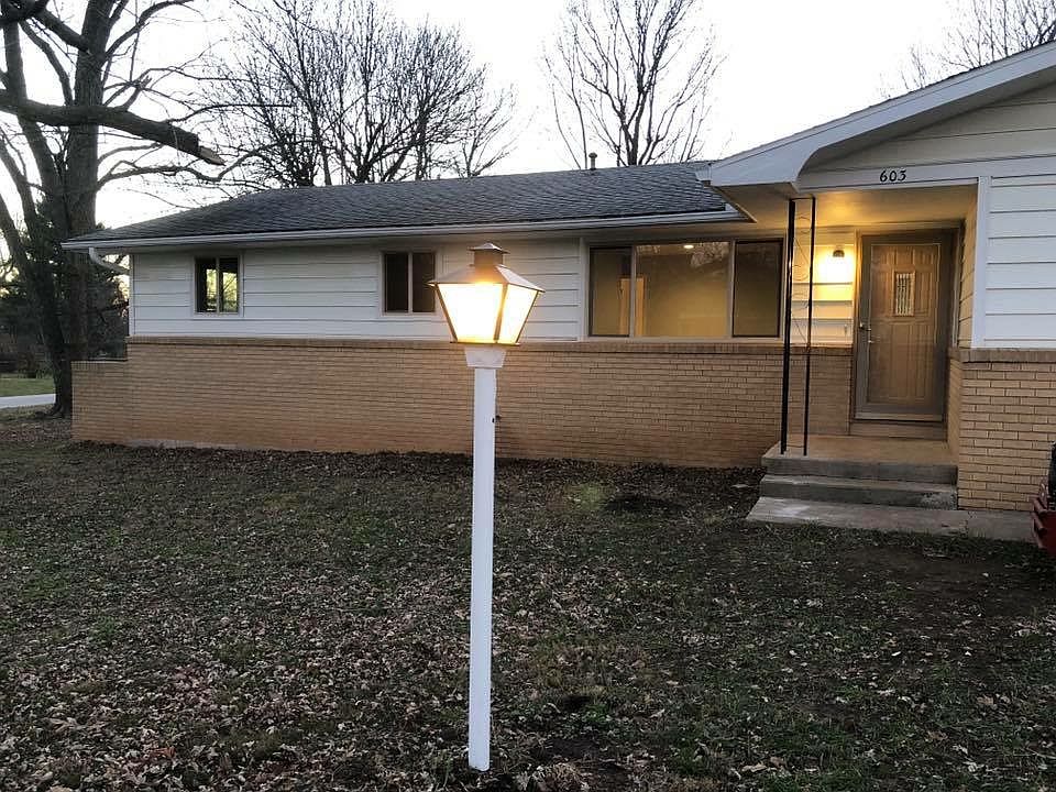 1st image of 603 S John F Kennedy Dr