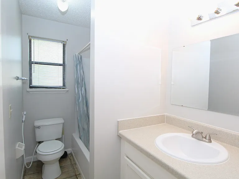 8224 Tempest Dr — Photo 10