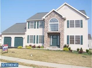 35 Nantucket Dr, Reading, PA 19605