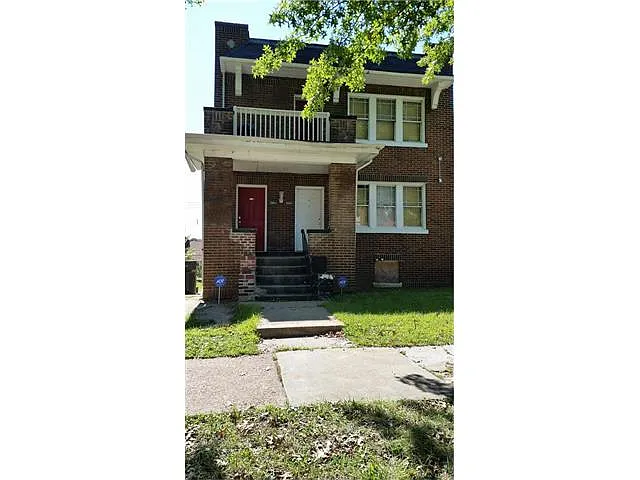 4744 Anderson Ave photo 1