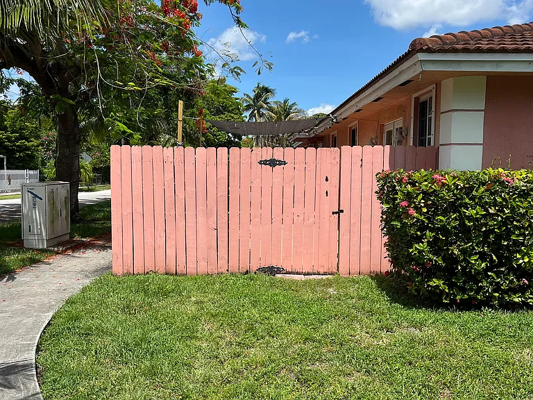 3605 SW 29th St — Photo 22