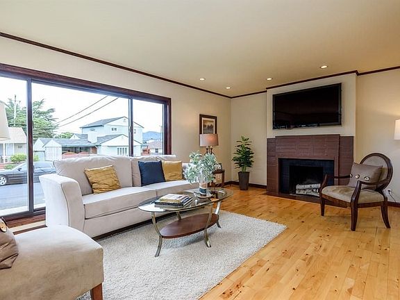 2nd image of 48 Greenwood Dr