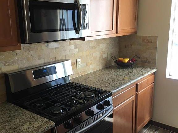 2nd image of 828 S Langley Ave