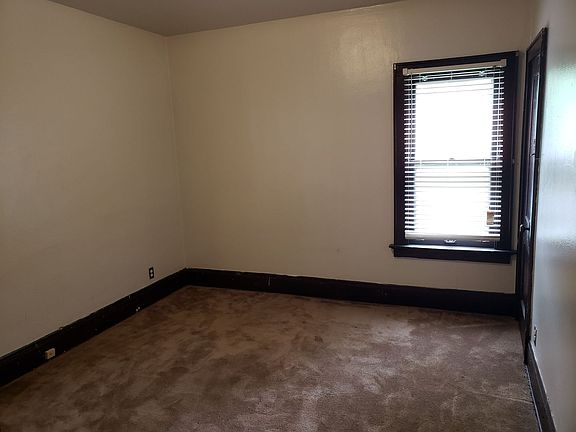3rd image of 2606-2608 N 49th St #2606