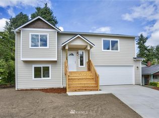1920 Barnett St, Bremerton, WA 98310
