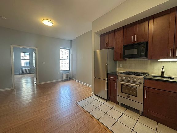 2nd image of 173 E 90th St APT 3D