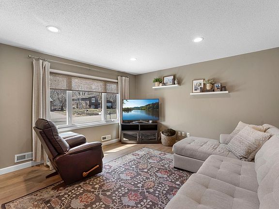 2nd image of 5609 Upper 136th Street Ct W