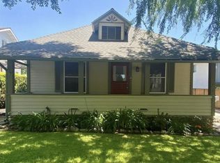 212 N Myrtle Ave, Monrovia, CA 91016