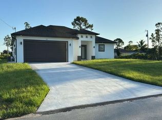 837 Runble St E, Lehigh Acres, FL 33974